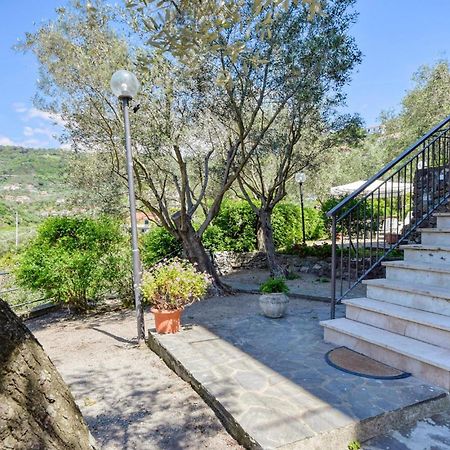 2 Bedroom Stunning Apartment In Moneglia Dış mekan fotoğraf