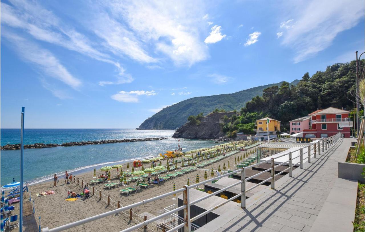 2 Bedroom Stunning Apartment In Moneglia Dış mekan fotoğraf